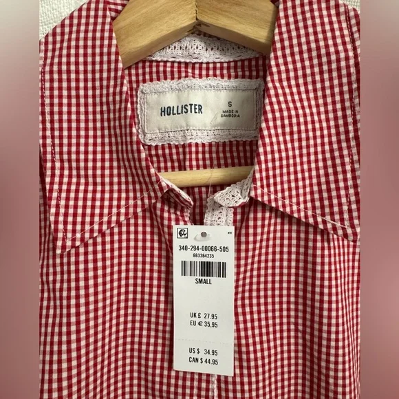 NWT Hollister Women's Red Checkered Button Down Shirt - Picture 3 of 3